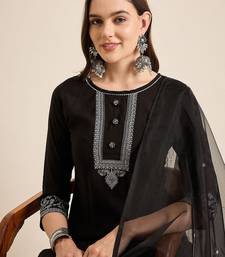 women ethnic motifs embroidered straight kurta with trousers & dupatta