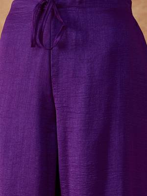 printed flared sleeves kurta & trousers with dupatta 3