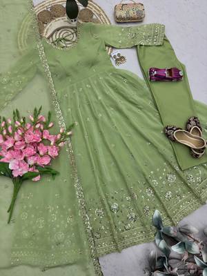 Green silk blend embroidered flared gown set 2