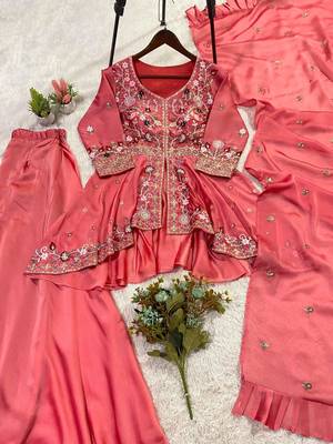 Peach silk blend embroidered palazzo set 4