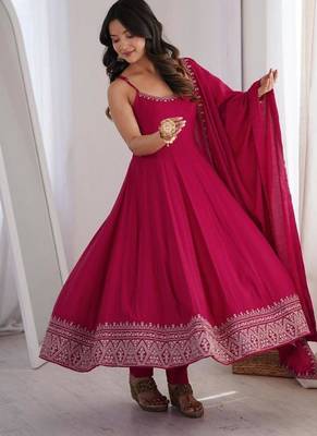 Rani-pink silk blend embroidered anarkali set 4