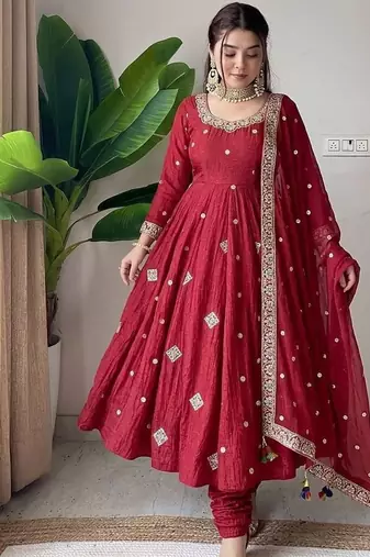 Red silk blend embroidered flared gown set