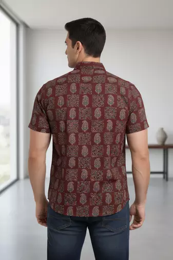 Maroon floral printed cotton shirt for men