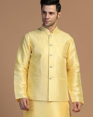 Men yellow embroidered jacket 1