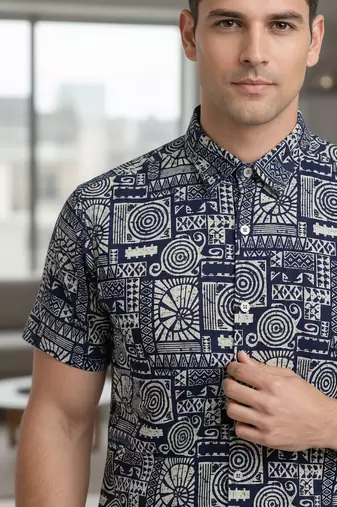 White geometric print cotton casual shirt for men