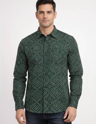 Green floral printed cotton shirt for men 1