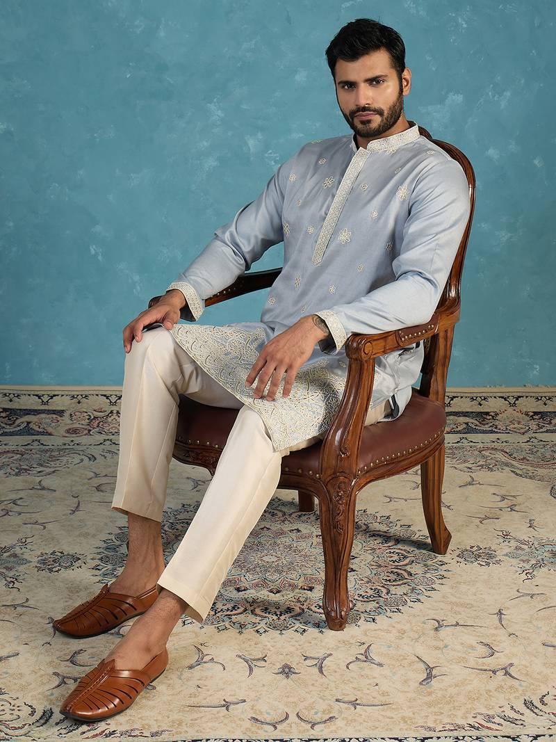 Mens blue silk blend solid embroidered kurta