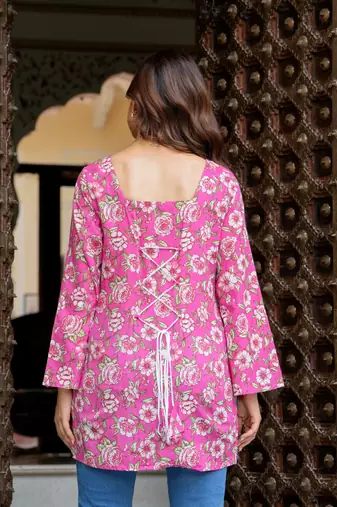 Pink floral printed cotton tunic short kurti top for women