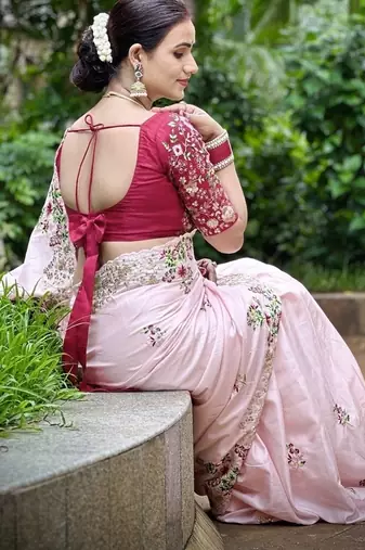 Light Pink Dolla Silk blend Party Wear Saree With Contrance Blosue Peice