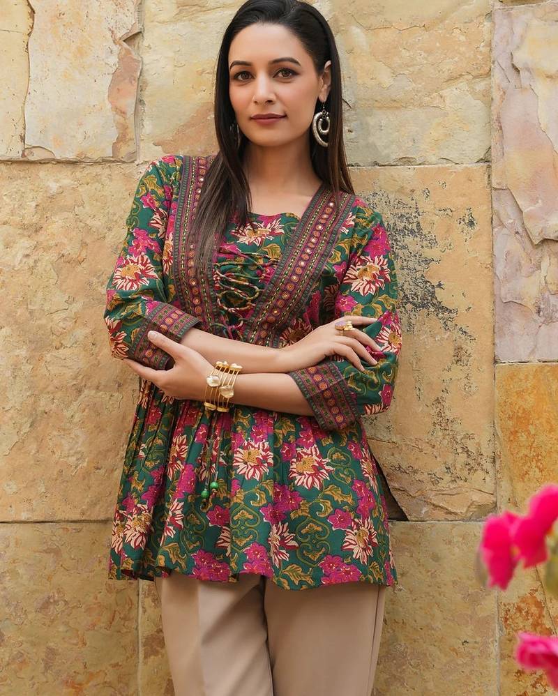 Green floral printed cotton tunic short kurti top for women