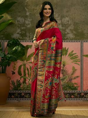 Magenta position print with zari weaving saree with contrast blouse piece 3
