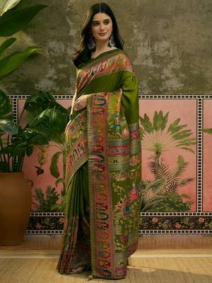 Green position print with zari weaving saree with contrast blouse piece 3