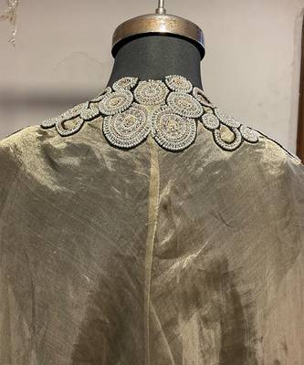 Black embroidered cape tissue pickup skirt set 3
