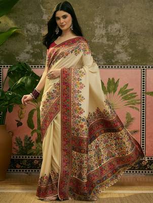 Off white position print with zari weaving saree with contrast blouse piece 3