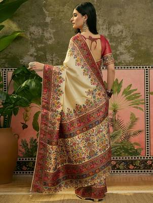 Off white position print with zari weaving saree with contrast blouse piece 5