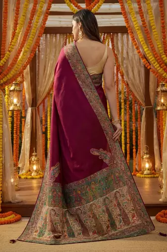 Magenta viscose silk position print saree with contrast blouse piece
