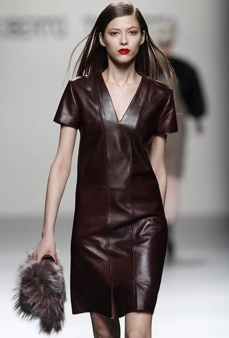 Genuine lambskin brown leather bodycon short sleeve v-neck dress