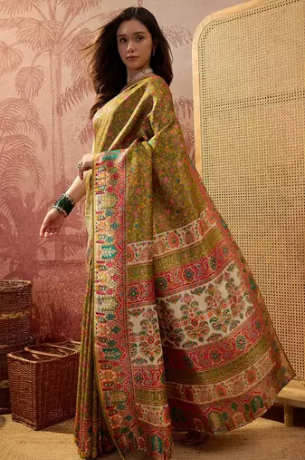 Green viscose silk position print saree with contrast blouse piece