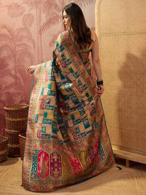 Teal viscose silk position print saree with contrast blouse piece 4