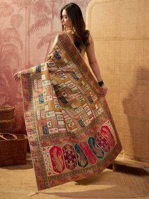 Off white viscose silk position print saree with contrast blouse piece 4