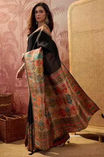 Black viscose silk position print saree with contrast blouse piece