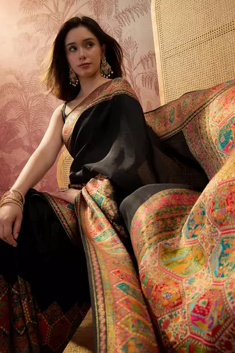 Black viscose silk position print saree with contrast blouse piece