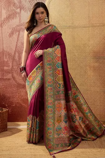 Magenta viscose silk position print saree with contrast blouse piece