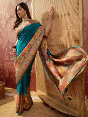 Teal viscose silk position print saree with contrast blouse piece 3