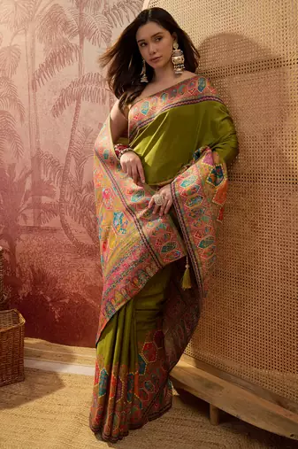 Green viscose silk position print saree with contrast blouse piece