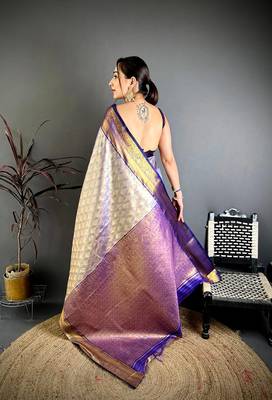 Navy blue soft silk ikkat leheriya weaving saree 3