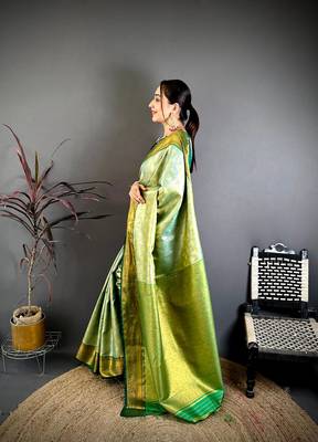 Light green soft silk ikkat leheriya weaving saree 2