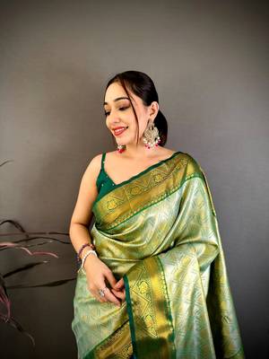 Light green soft silk ikkat leheriya weaving saree 4