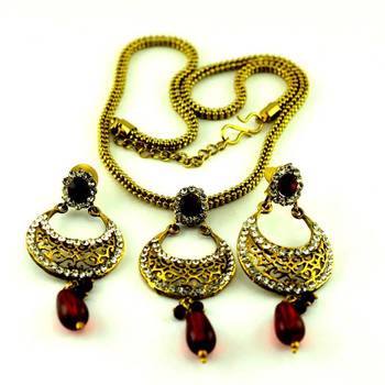 Micro Platted Necklace With Earing 1