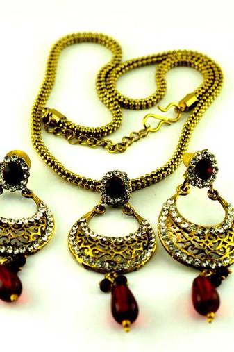 Micro Platted Necklace With Earing