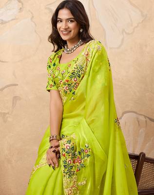 Green color  embroidery  work tissur silk party wear saree with heavy work  blouse piece 4