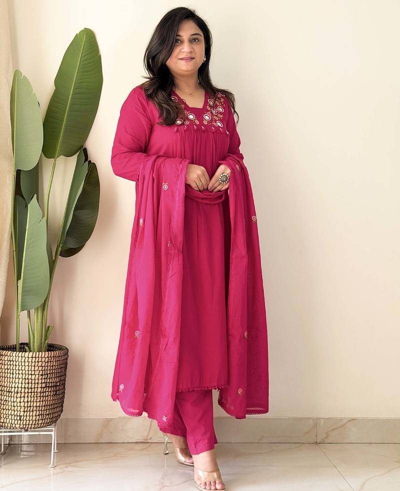 Pink embroidered cotton kurta pant with dupatta