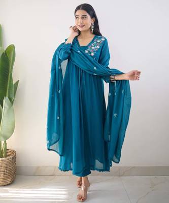 Blue embroidered cotton kurta pant with dupatta 3