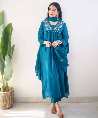 Blue embroidered cotton kurta pant with dupatta 4