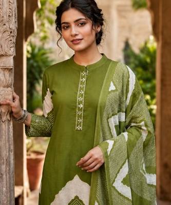 Olive Green Leheriya Print Kurta Set 4