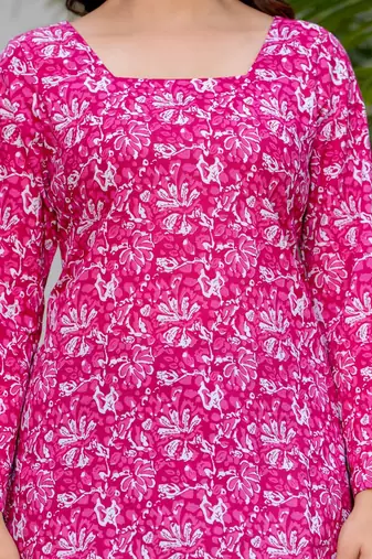 Pink floral printed cotton tunic short kurti top for women
