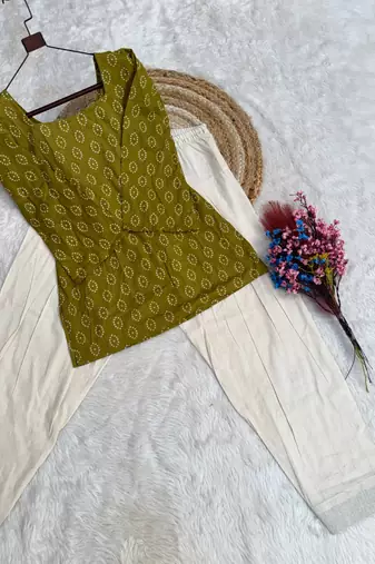 Green cotton readymade suit with digital print