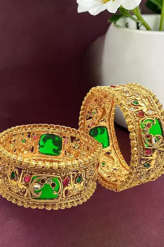 Set of 2 heritage gold plated bridal screw kada bangles
