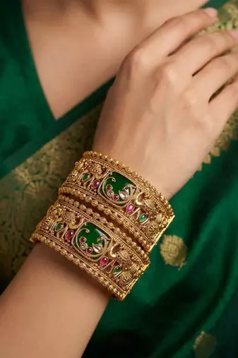 Set of 2 heritage gold plated bridal screw kada bangles