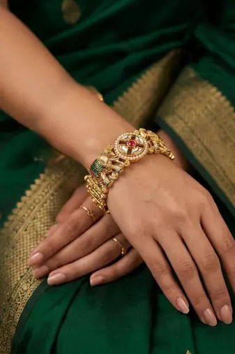 Set of 2 kundan elephant  gold plated bridal screw kada bangles