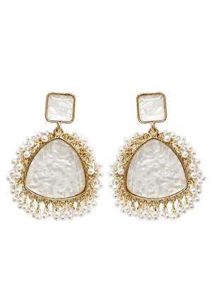Gold plated triangle shape white earrings 2