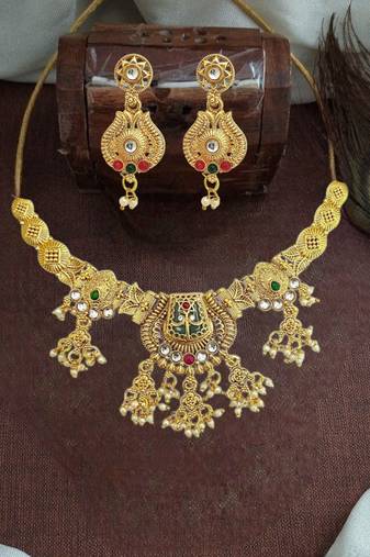 Gold plated kundan heritage necklace set