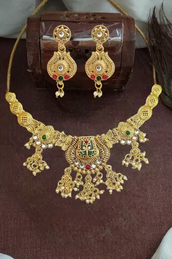 Gold plated kundan heritage necklace set