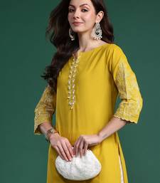 Floral embroidered kurta