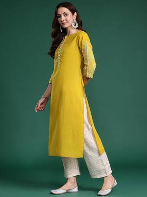 Floral embroidered kurta 4