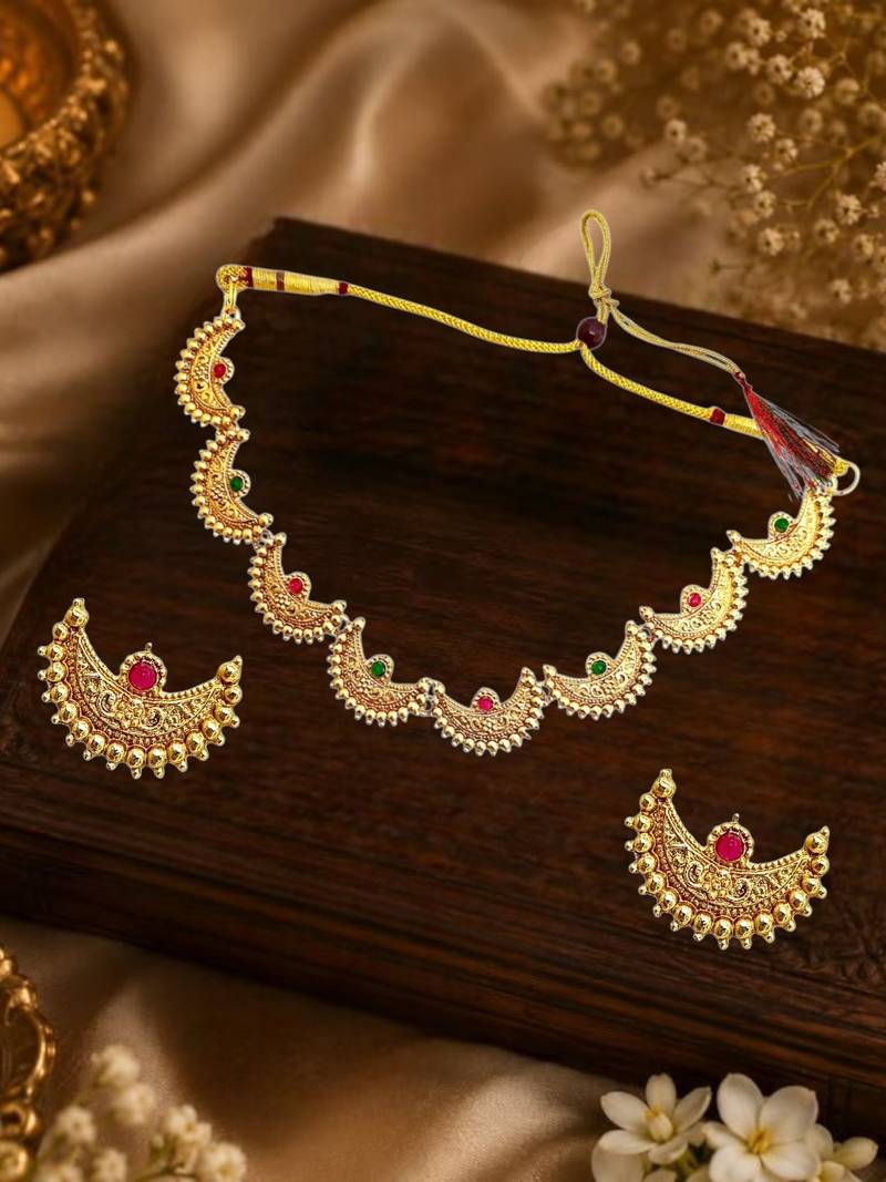 Gold plated chandrakor necklace set